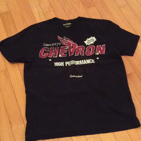 Vintage Other - VINTAGE Chevron high performance t-shirt
